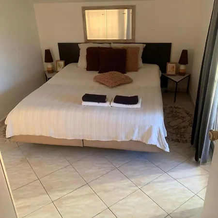 In With Sea View, Terrace, Air Conditioning, Wi-fi דירה