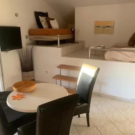 In With Sea View, Terrace, Air Conditioning, Wi-fi *