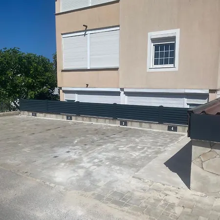 In With Sea View, Terrace, Air Conditioning, Wi-fi דירה *