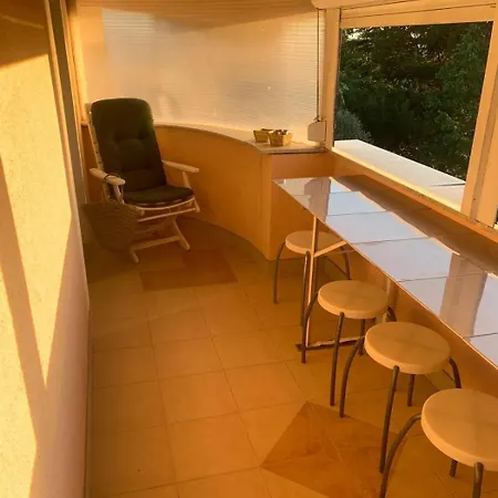 In With Sea View, Terrace, Air Conditioning, Wi-fi