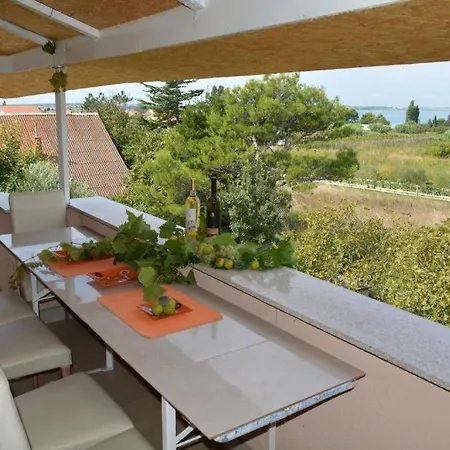 In With Sea View, Terrace, Air Conditioning, Wi-fi Appartamento Vrsi