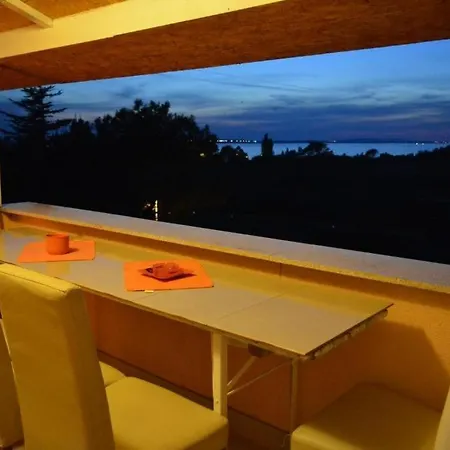 Apartamento In With Sea View, Terrace, Air Conditioning, Wi-fi Vrsi