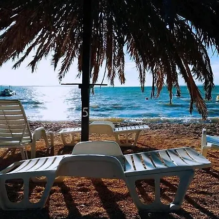 In With Sea View, Terrace, Air Conditioning, Wi-fi