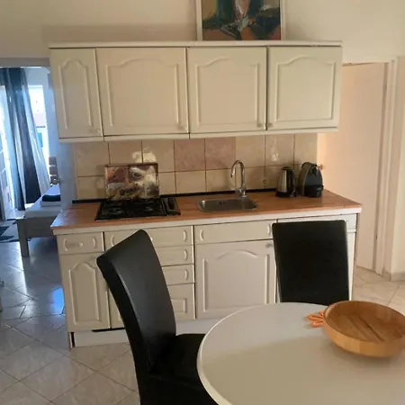 In With Sea View, Terrace, Air Conditioning, Wi-fi Apartamento