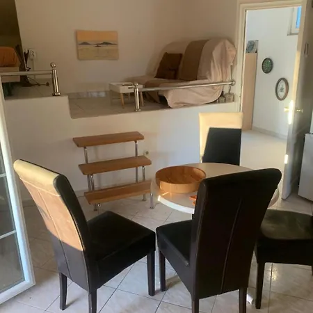In With Sea View, Terrace, Air Conditioning, Wi-fi Apartamento